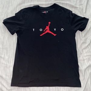 Black Jordan Tokyo short sleeve tee size medium